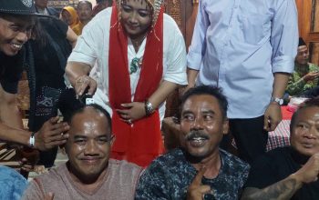 Endah – Joko Munggul, Pendukung Cukur Rambut
