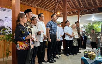 Hadir di Gunungkidul, Menko AHY Serahkan Sertifikat Tanah, Warga Sumringah