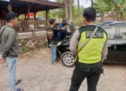 Diduga Hilang Kendali di Tikungan, Mobil Terjun ke Perkebunan Warga di Panggang